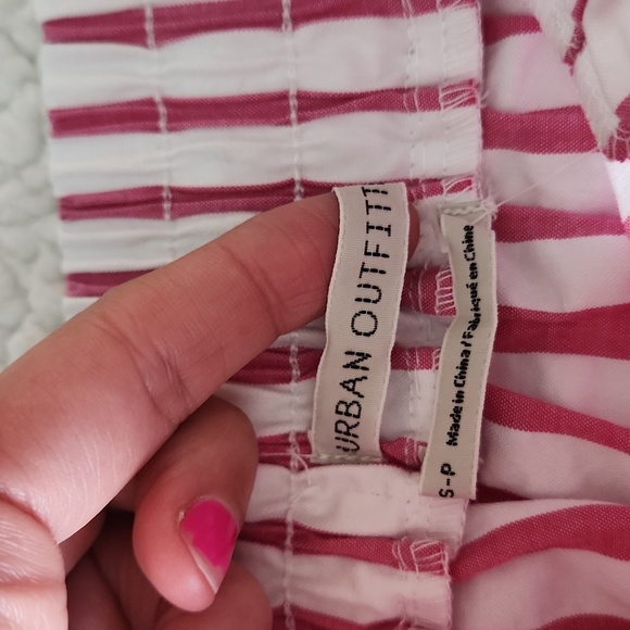 UO Urban Outfitters Anna Striped Dolphin Hem Skirt Size Small Pink White Y2K - Picture 7 of 8